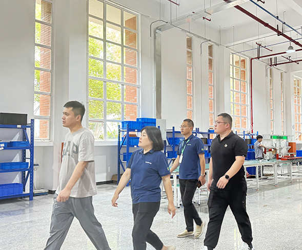喜乐娱乐科技迎来科大国创一行领导莅临参观交流,共谋合作新篇章 喜乐娱乐科技迎来科大国创一行领导莅临参观交流,共谋合作新篇章